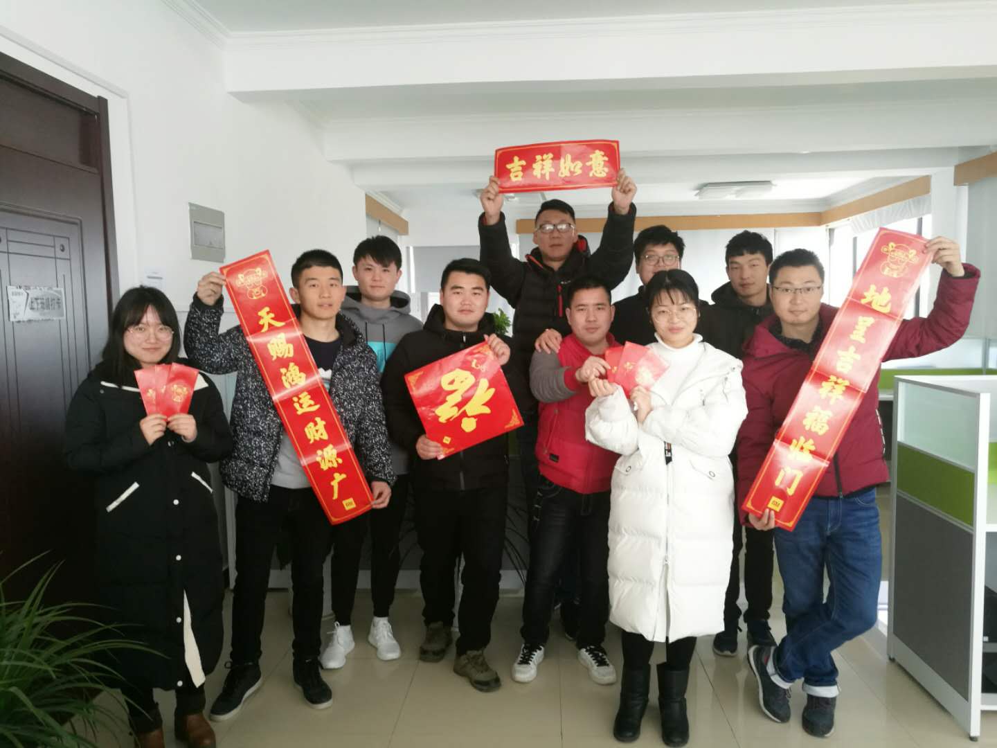 數(shù)據(jù)中心.jpg